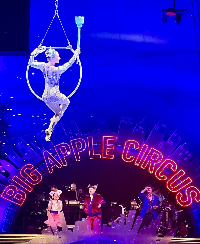 Big Apple Circus: Hometown Playground: photo 11. Costume design by Cynthia Nordstrom