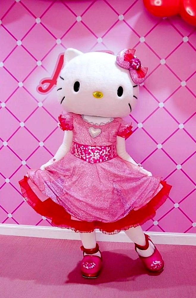 Hello Kitty’s Wonderland: USJ: photo 4. Costume design by Cynthia Nordstrom