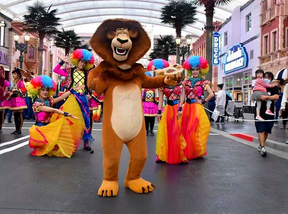 Universal Studios Beijing Resort Opening Parade: photo 10. Costume design by Cynthia Nordstrom